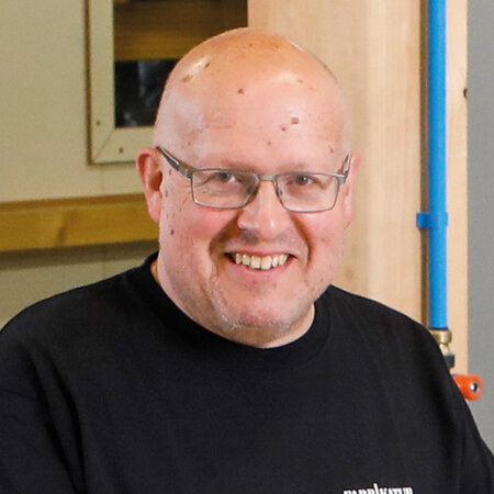 Portrait Machiniste Ueli Büsser Fabrikatur AG