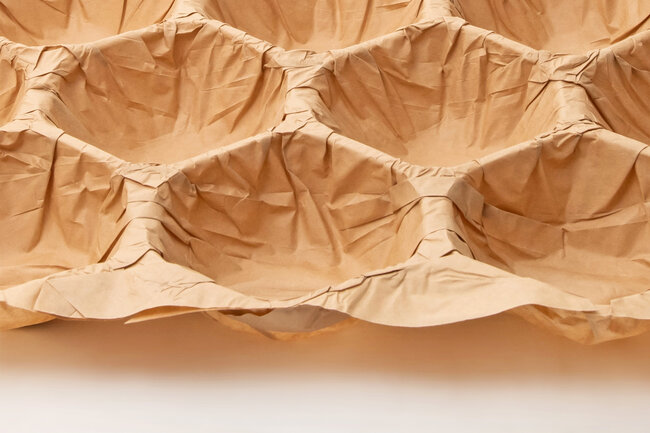 Alvéole à une couche en papier brun. 