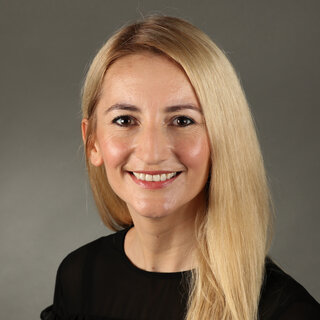 Selma Dedeic, Service de vente interne Cosmetics, Permapack